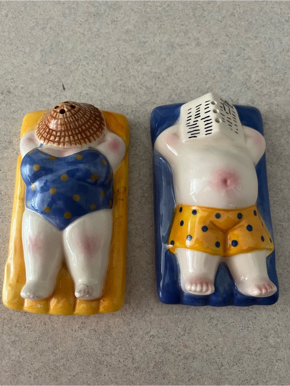 Novelty Beach Lounger Salt and Pepper Shakers - Yellow and Blue